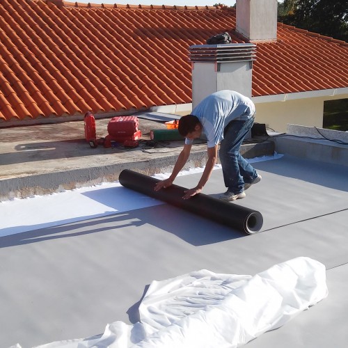 Impermeabilização de cobertura para moradia